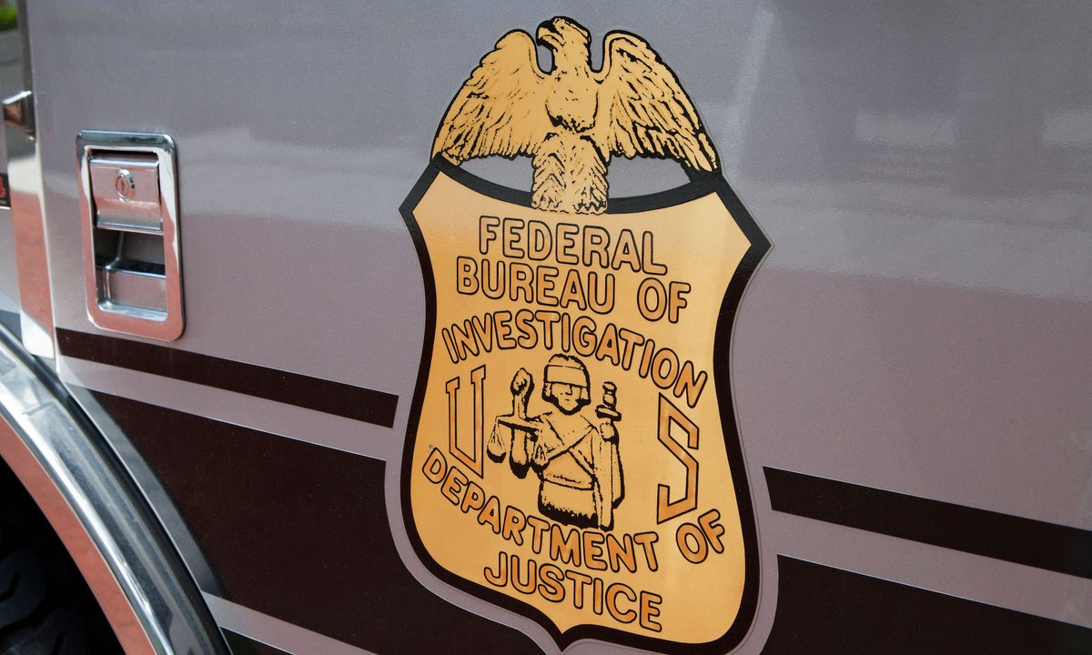 Pulitzer Prize-winning photojournalist says he was conned in vendor’s .6m artwork fraud scheme Pulitzer Prize-winning photojournalist says he was conned in vendor’s .6m artwork fraud scheme