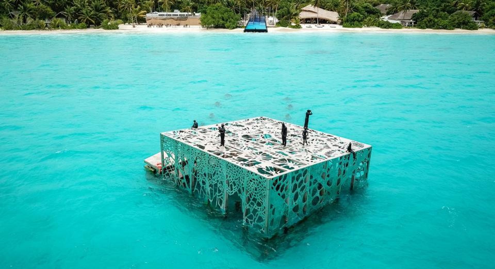 Jason deCaires Taylor's Coralarium in Sirru Fen Fushi, Maldives before the sculptures were destroyed © The artist/courtesy of Accor Hotels