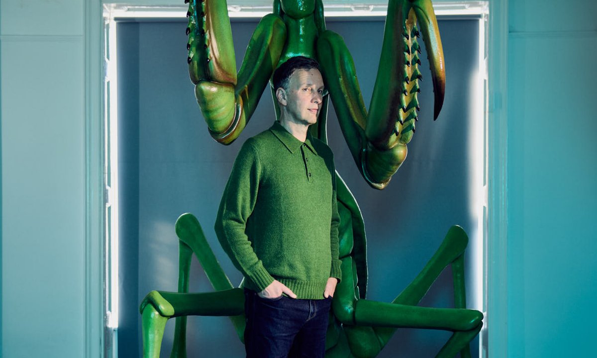 David Shrigley unveils giant mantis sculpture at his former school, calling attention to perilous state of UK art education David Shrigley unveils giant mantis sculpture at his former school, calling attention to perilous state of UK art education