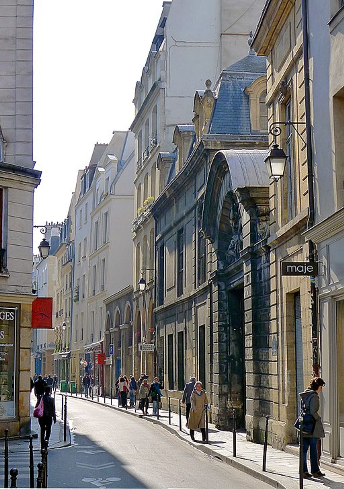 Rue Vieille du Temple, where Zwirner will open a Paris outpost in October. Wikimedia Commons