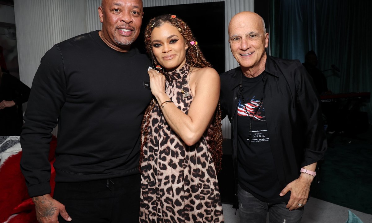 Dr Dre helps to kick off Frieze Week Los Angeles in model with star-studded charity public sale Dr Dre helps to kick off Frieze Week Los Angeles in model with star-studded charity public sale