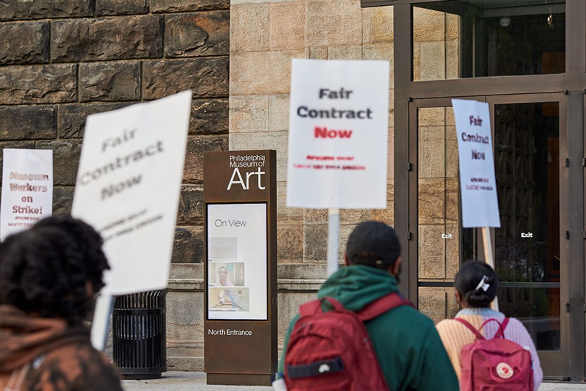 Philadelphia Museum of Art staff picket outside the institution in October 2022 Tim Tiebout