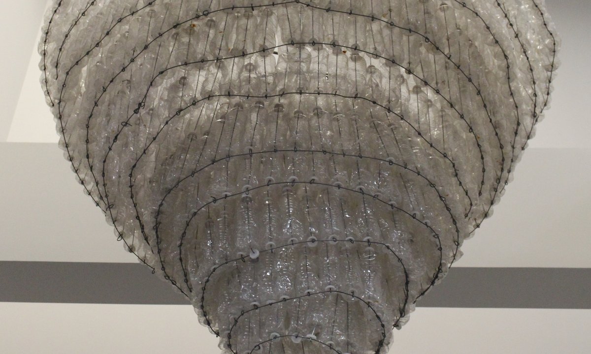 Artist Willie Cole claims the Met Gala’s chandeliers had been a ‘blatant rip off’ of his sculptures Artist Willie Cole claims the Met Gala’s chandeliers had been a ‘blatant rip off’ of his sculptures