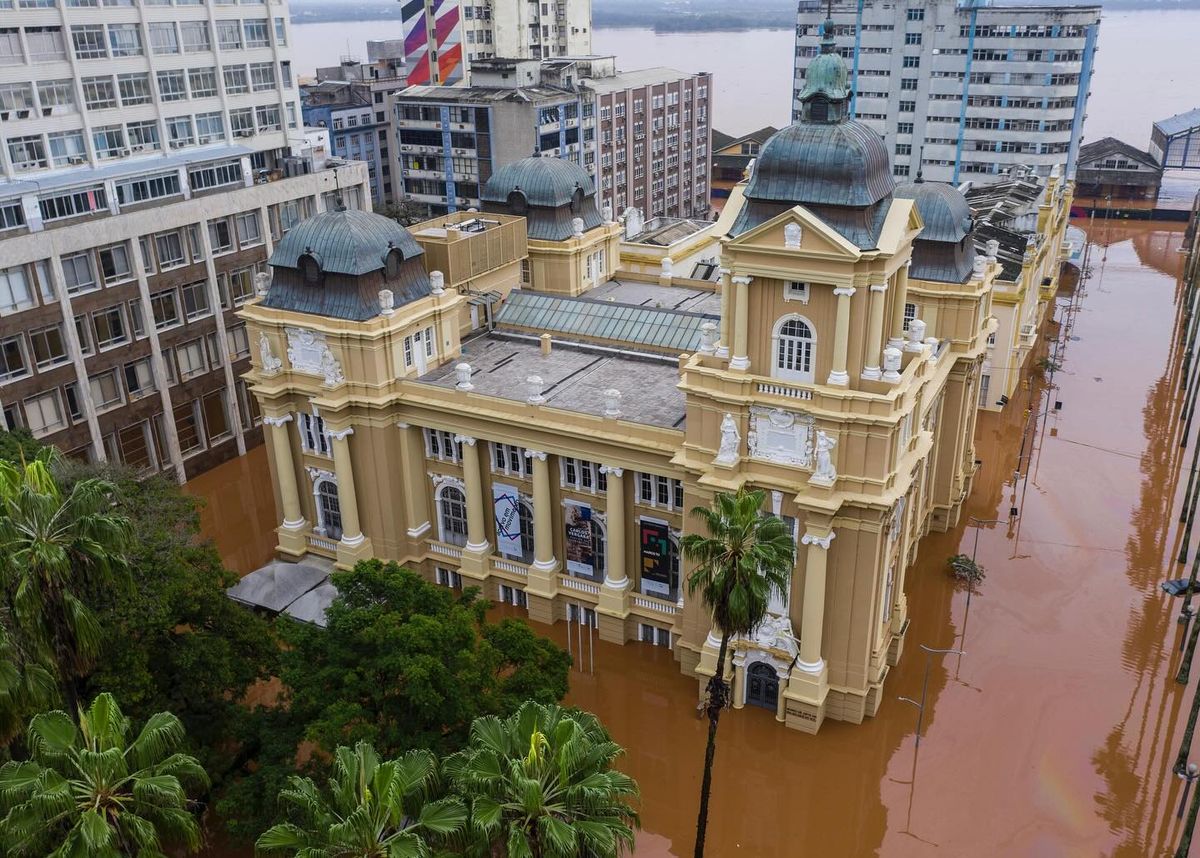 Flooding at the Museu de Arte do Rio Grande do Sul Ado Malagoli, Porto Alegre, Brazil Photo: Secretaria da Cultura do RS via Facebook