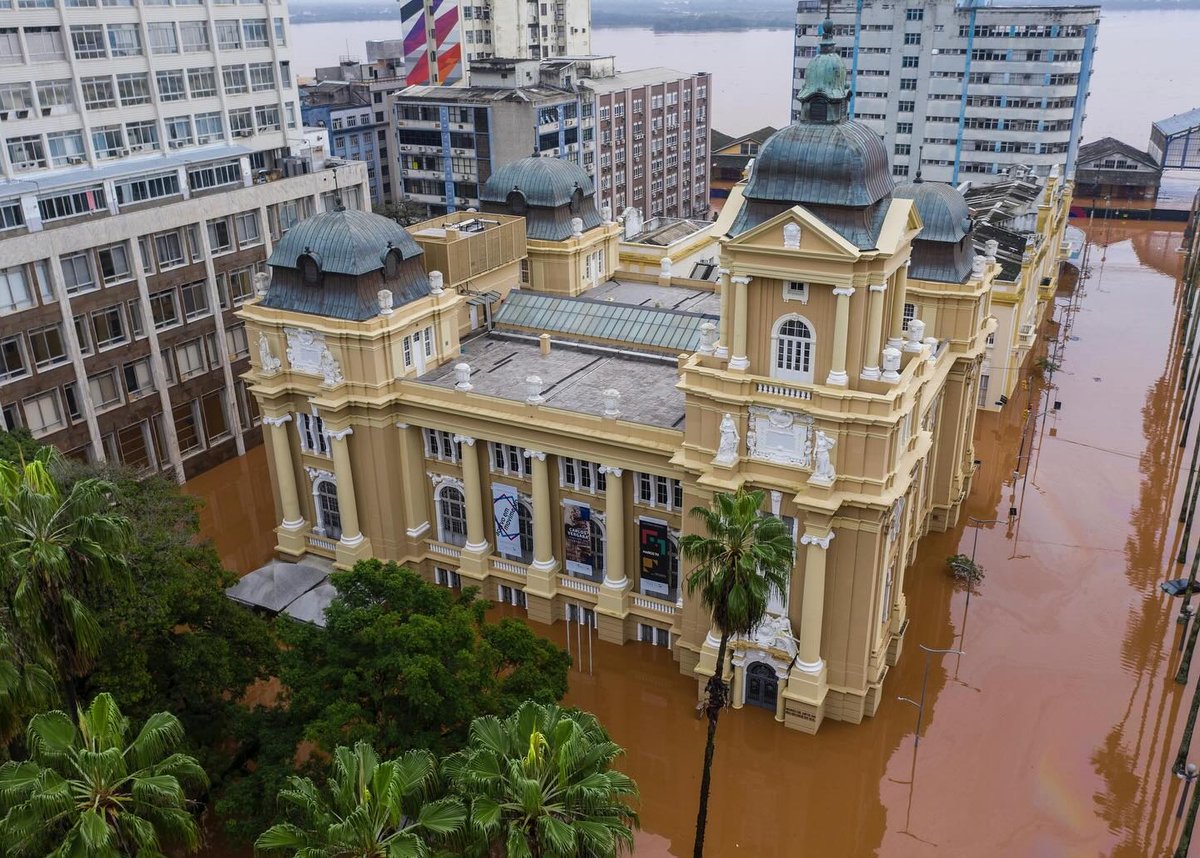 Flooding at the Museu de Arte do Rio Grande do Sul Ado Malagoli, Porto Alegre, Brazil Photo: Secretaria da Cultura do RS via Facebook