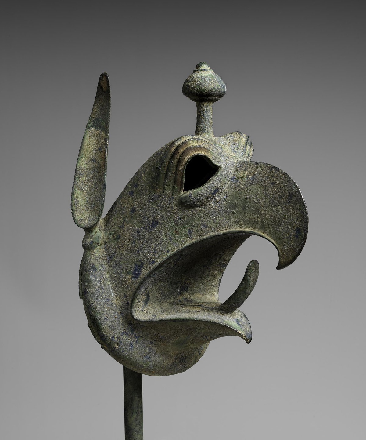 Bronze head of a griffin, third quarter of the seventh century BC. Deaccessioned by the Metropolitan Museum of Art for return to the Hellenic Republic of Greece, 2025 Photo by Bruce Schwarz