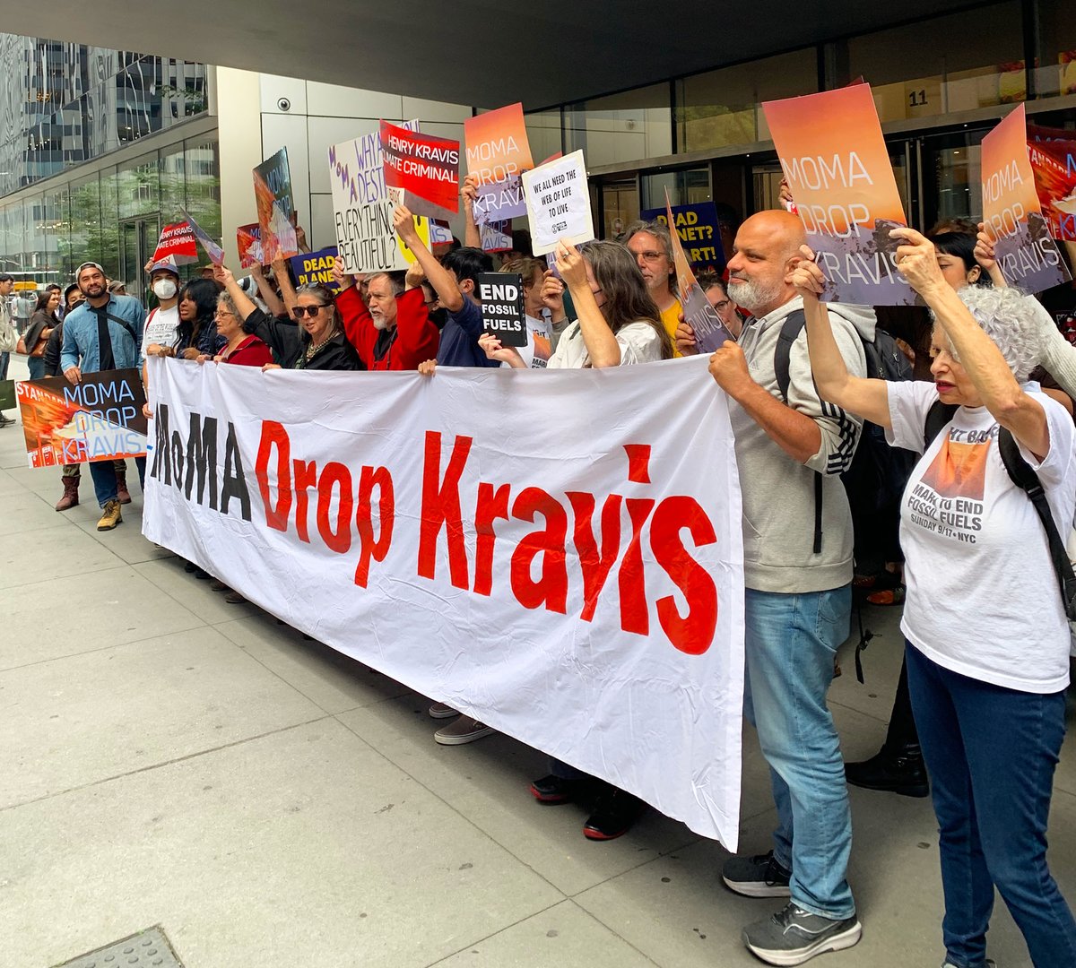 Climate protesters outside the Museum of Modern Art's main entrance on 15 September Benjamin Sutton/The Art Newspaper