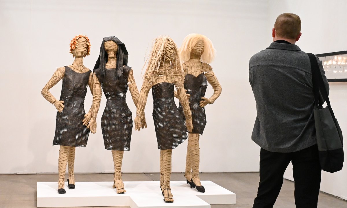 Expo Chicago's local focus pays off as Midwestern collectors, institutions buoy sales