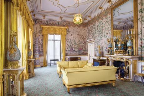  Buckingham Palace opens newly restored wing with Gainsborough and Winterhalter works 