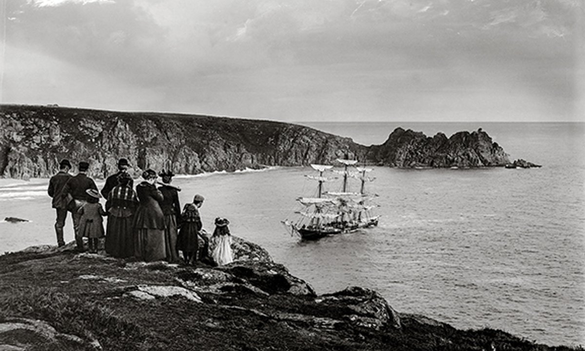 Ebook overview | Tales of tragedy and heroism: e-book of pictures convey England’s shipwrecks to vivid life Ebook overview | Tales of tragedy and heroism: e-book of pictures convey England’s shipwrecks to vivid life