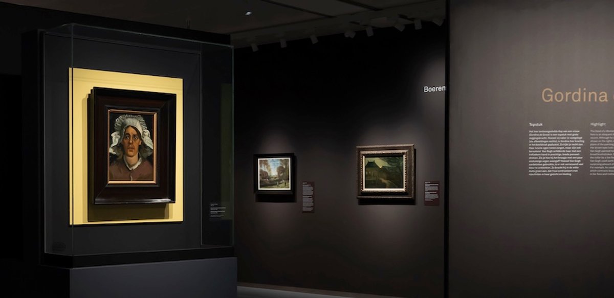 Installation view featuring Van Gogh’s Head of a Woman (Gordina de Groot) (March-April 1885) at Het Noordbrabants Museum
Private collection, on loan to Het Noordbrabants Museum, ’s-Hertogenbosch (photograph Jan-Kees Steenman)