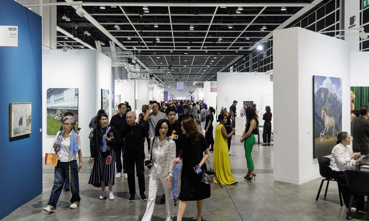 art market slump squeezes biggest players and Frieze for sale art market slump squeezes biggest players and Frieze for sale
