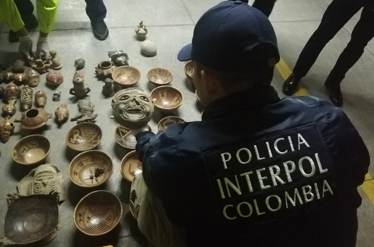 Interpol says that the authorities in Colombia seized 242 pre-Columbian objects, the biggest haul in the country's history Interpol