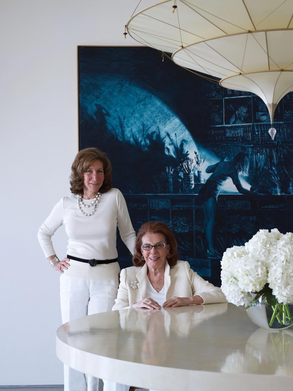 Emily Fisher Landau (seated), with her daughter Candia Fisher, in front of Mark Tansey’s The Bricoleur’s Daughter © Ngoc Minh Ngo