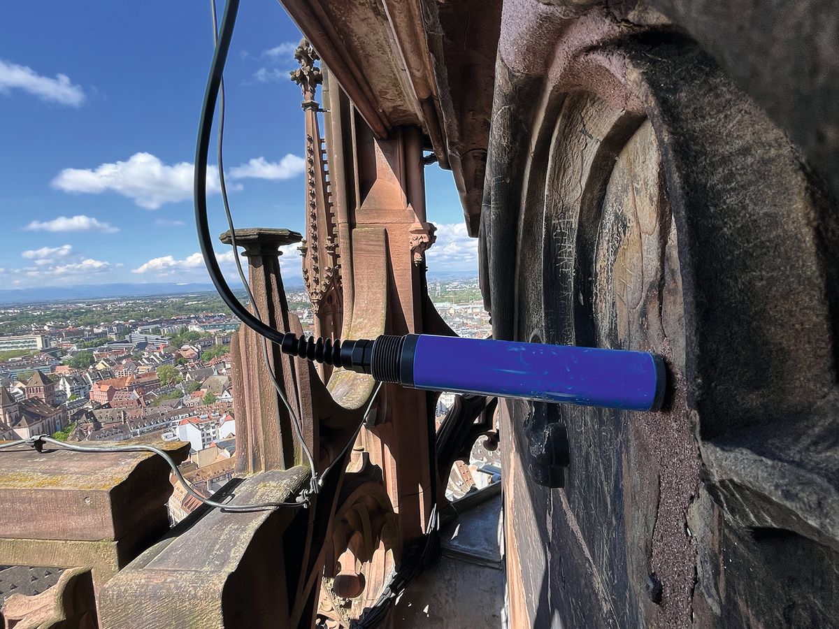 Putting the AI into conservation: a surface temperature sensor installed at Strasbourg Cathedral as part of the heritage project © C2RMF/Adèle Cormier