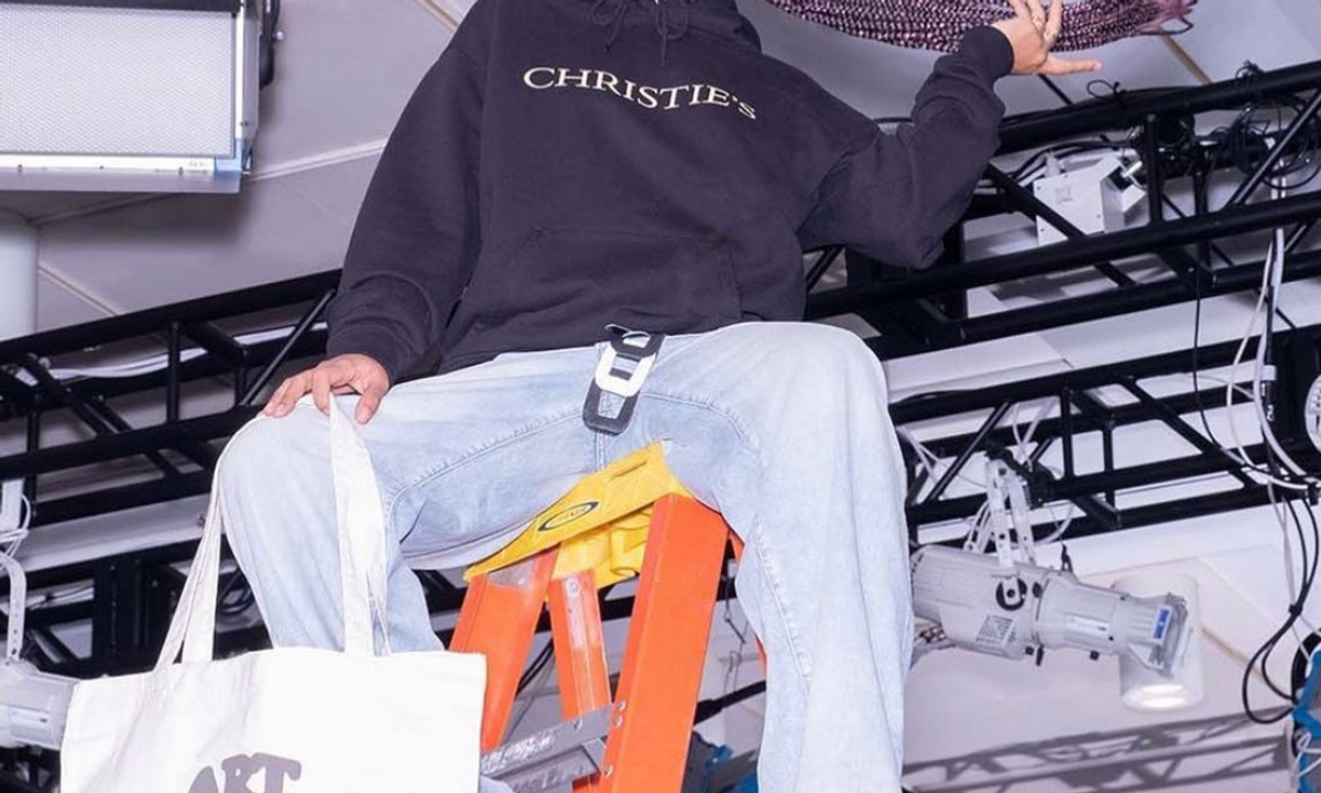 Christie’s scuttles ‘art handler’ streetwear collaboration amid workers’ complaints Christie’s scuttles ‘art handler’ streetwear collaboration amid workers’ complaints