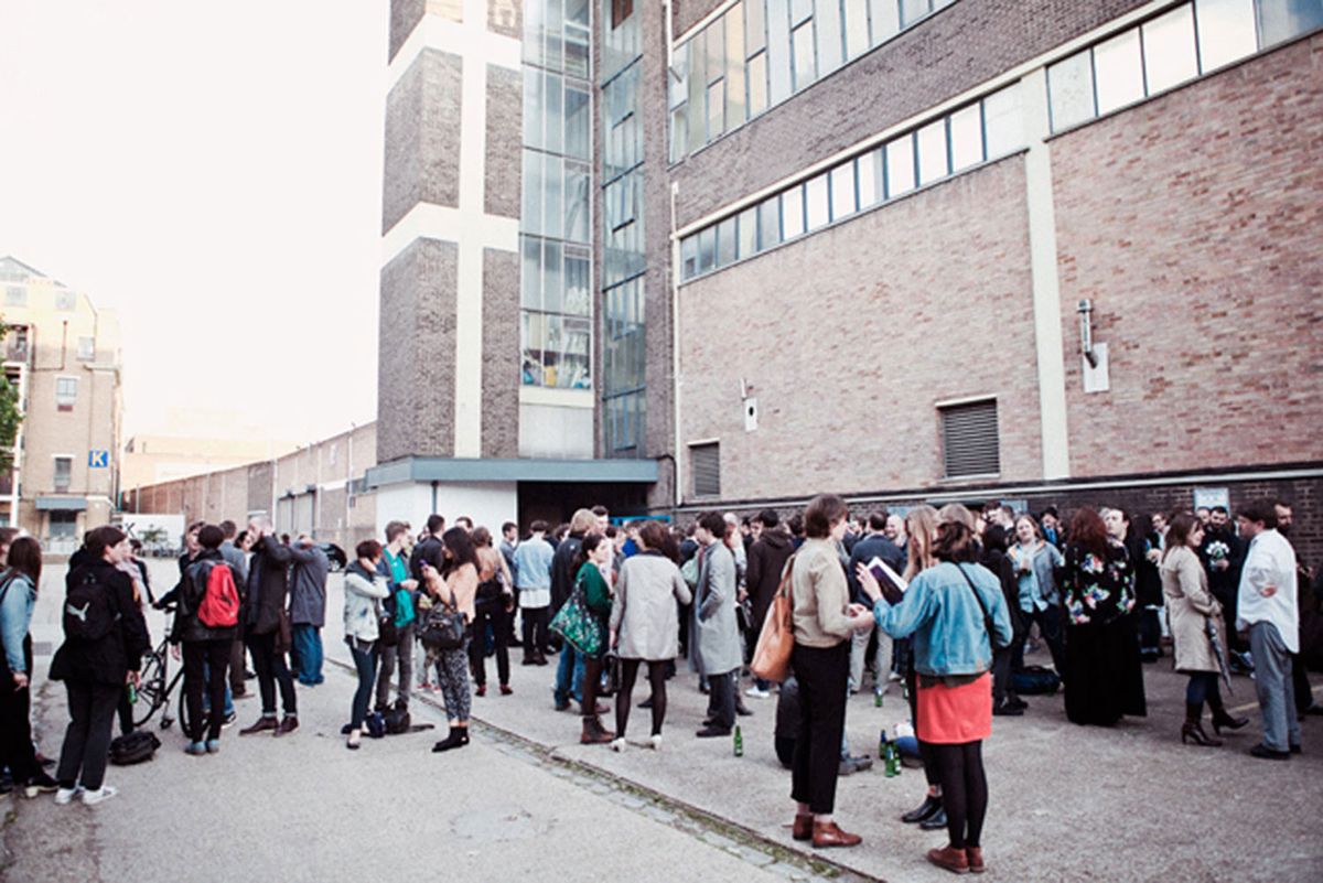 V22 F Block, Bermondsey, 2013 V22