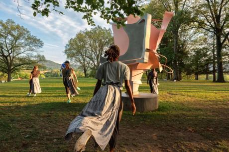  Arlene Shechet’s sculptures are animated through dance at Storm King sculpture park 