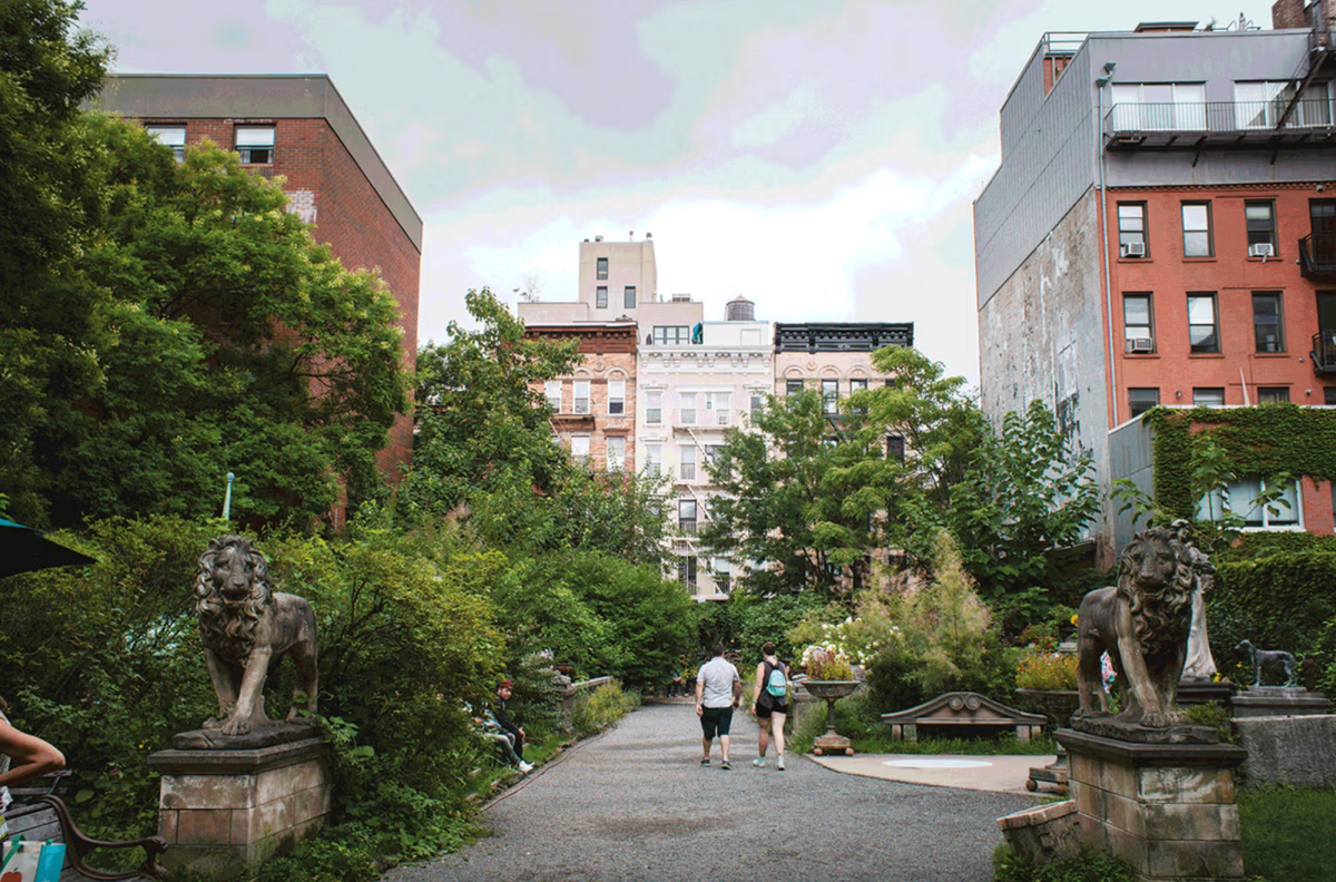 Elizabeth Street Garden in New York City Photo: Beto Motion