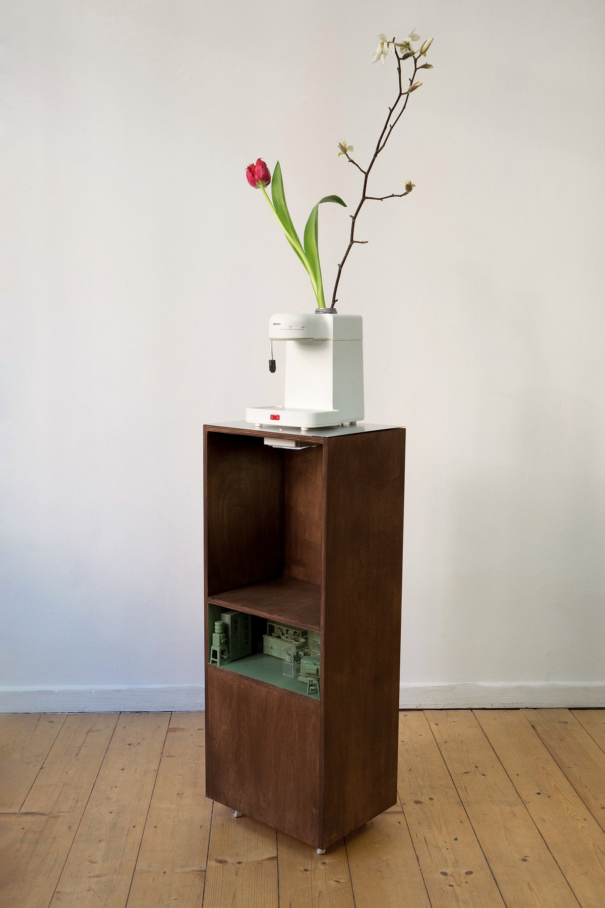 Volkswagen 7 (2025) by Phung-Tien Phan, who is showing at Misako & Rosen until mid November
Courtesy of Misako & Rosen