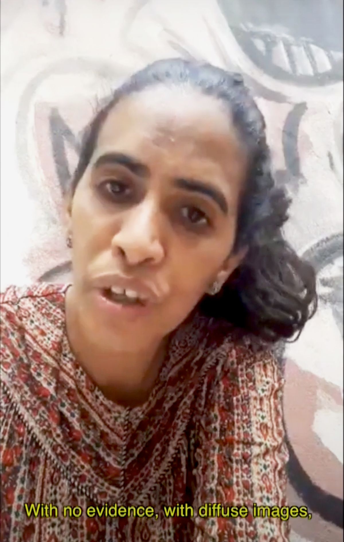 Cuban artist Anamely Ramos González released a Youtube video showing her holed up in a building in Havana