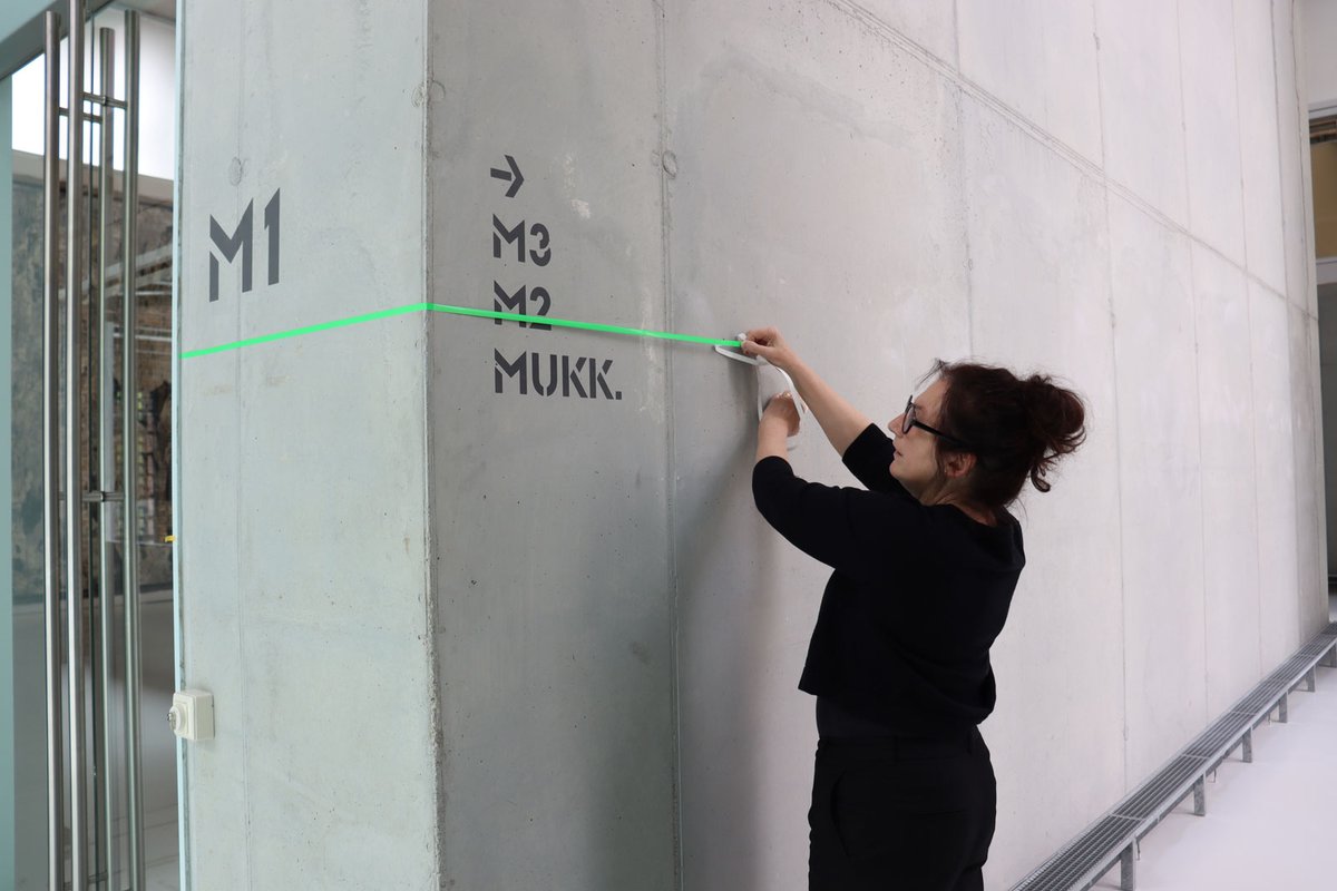 The Brandenburg museum's director Ulrike Kremeier working out social distancing measures © Blmk