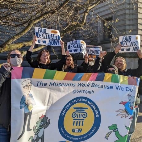  Largest museum union in the US ratifies its first contract 