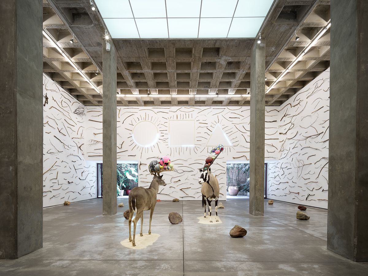 Gabriel Rico's works, Can you smell maths? (Watermelon Oryx, 2021) and Can you smell maths? (Pink deer, 2021) at OMR Courtesy of the artist and OMR, Mexico City. Photo: Diego Argüelles © 2020