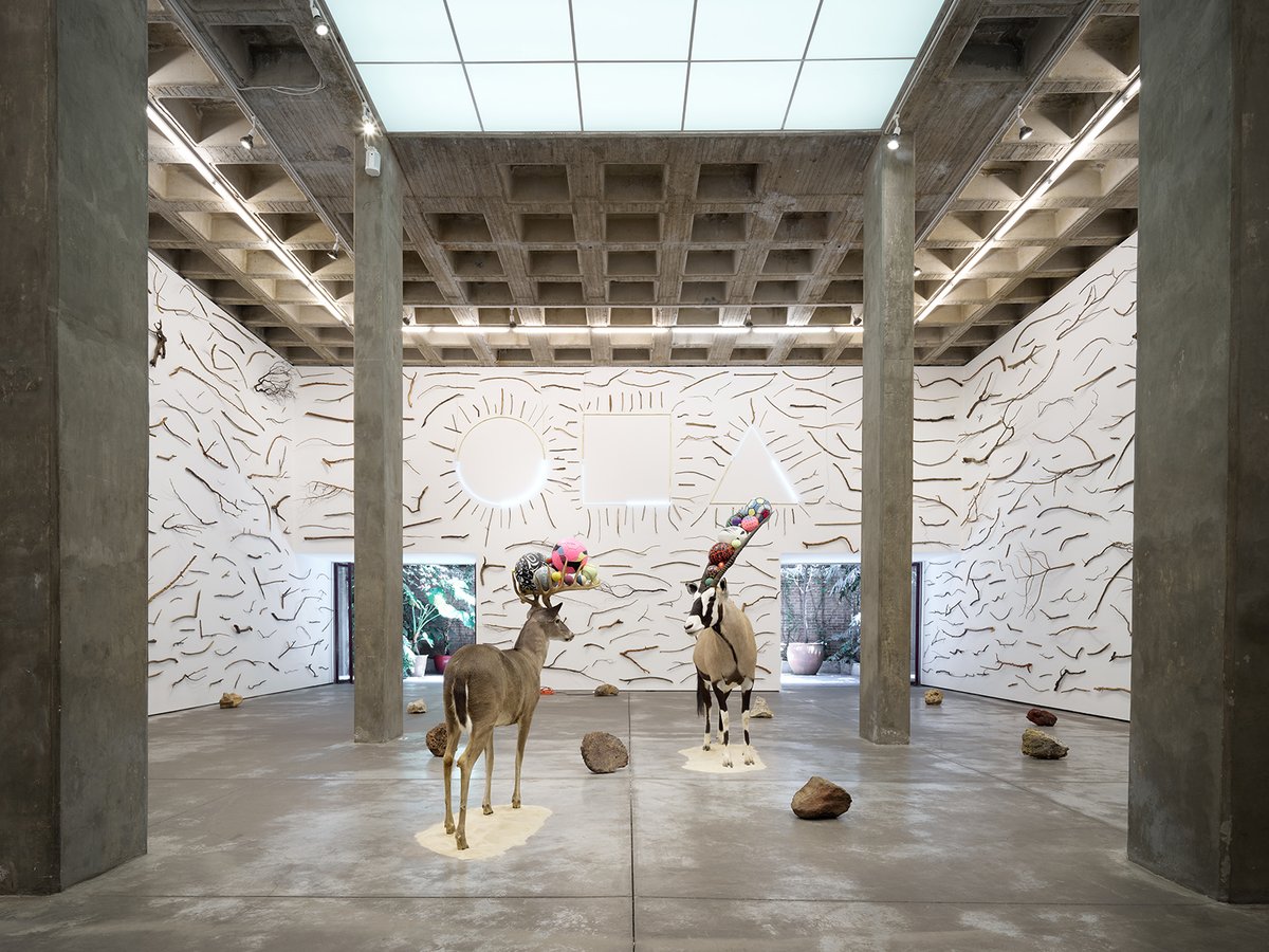 Gabriel Rico's works, Can you smell maths? (Watermelon Oryx, 2021) and Can you smell maths? (Pink deer, 2021) at OMR Courtesy of the artist and OMR, Mexico City. Photo: Diego Argüelles © 2020