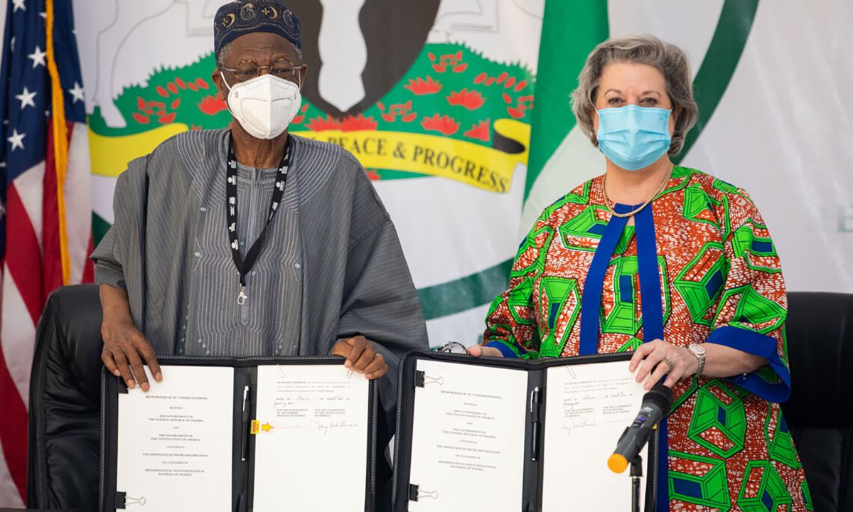 US ambassador Mary Beth Leonard and minister of information and culture Lai Mohammed sign cultural agreement at 20 January Courtesy US Embassy & Consulate in Nigeria
