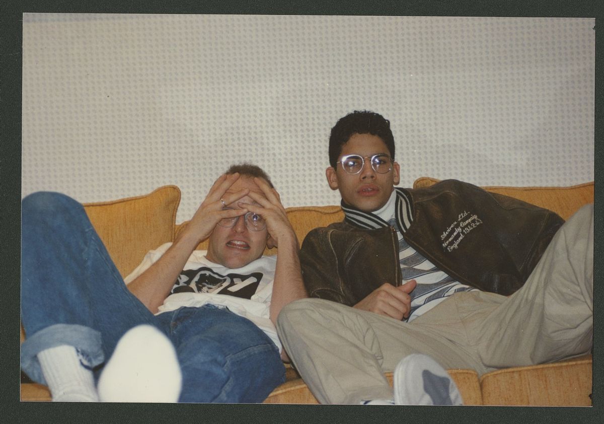 An image from the documentary Keith Haring: Street Art Boy showing Keith Haring beside Gil Vazquez © Gil Vazquez Collection/The Keith Haring Foundation