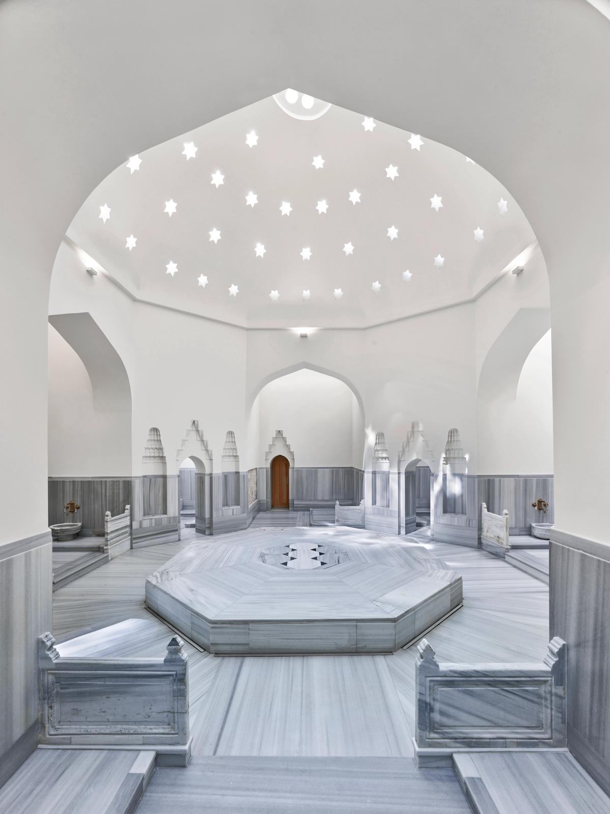 The women's hot room at the Çinili Hamam
© Ibrahim Ozbunar, courtesy Zeyrek Çinili Hamam