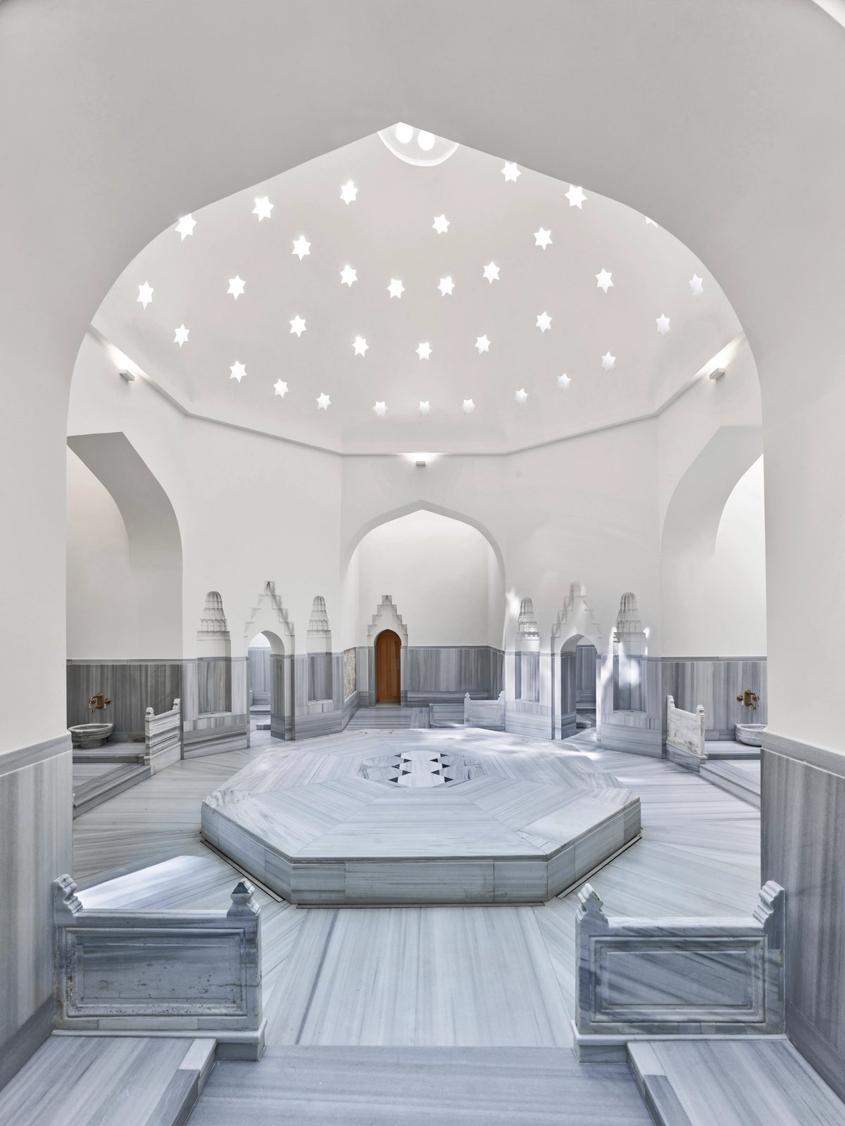 The women's hot room at the Çinili Hamam
© Ibrahim Ozbunar, courtesy Zeyrek Çinili Hamam
