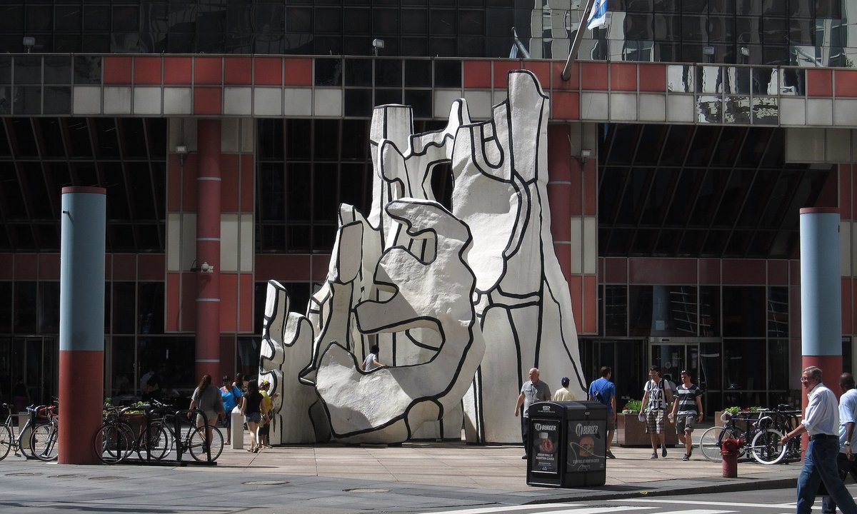 Huge Jean Dubuffet sculpture shall be moved to the Artwork Institute of Chicago Huge Jean Dubuffet sculpture shall be moved to the Artwork Institute of Chicago