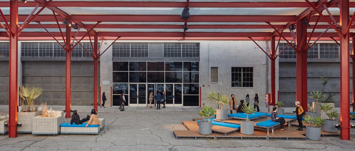 The Geffen Contemporary at Moca Courtesy of the Museum of Contemporary Art, Los Angeles, Photo by Elon Schoenholz