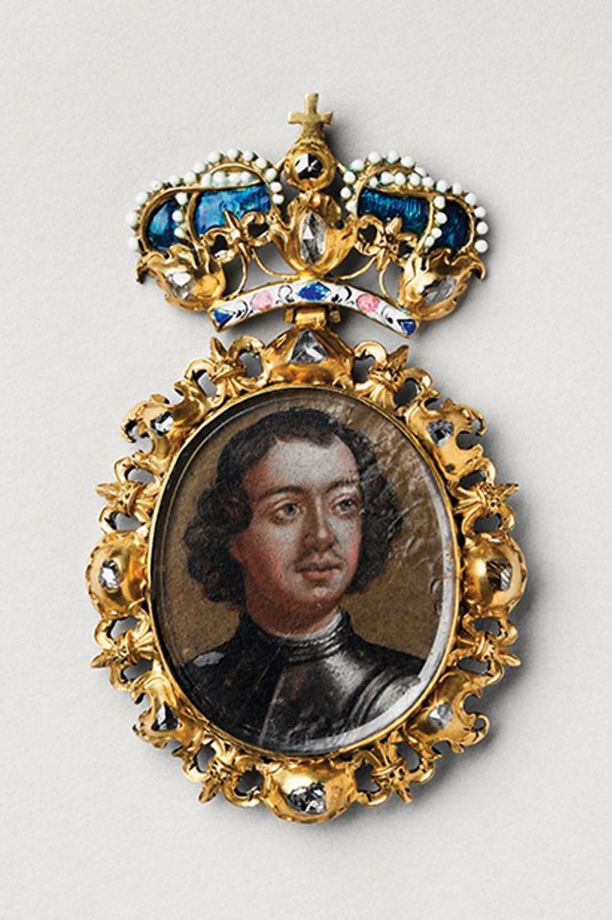 Portrait of Peter in a decorative objet d’art (early 18th century) © Courtesy of Moscow Kremlin Museums