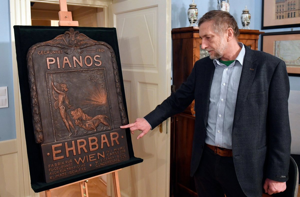 Gyorgy Selmeczi presents a recently discovered relief apparently designed by the Austrian artist Gustav Klimt in Budapest, Hungary, on 15 January. © 2019 Shutterstock