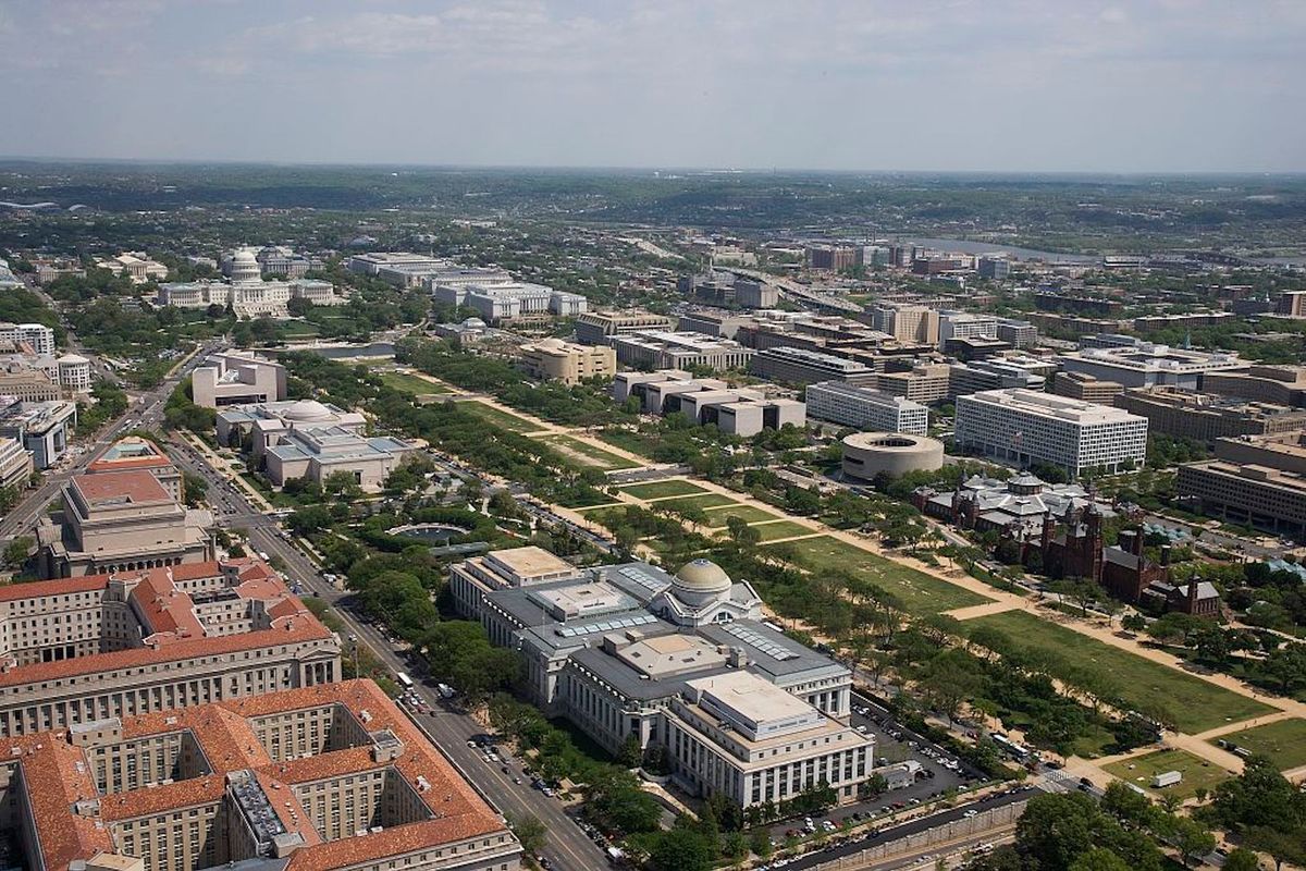 The National Mall in Washington, DC Photo by Carol M. Highsmith, courtesy the Library of Congress, via Wikimedia Commons