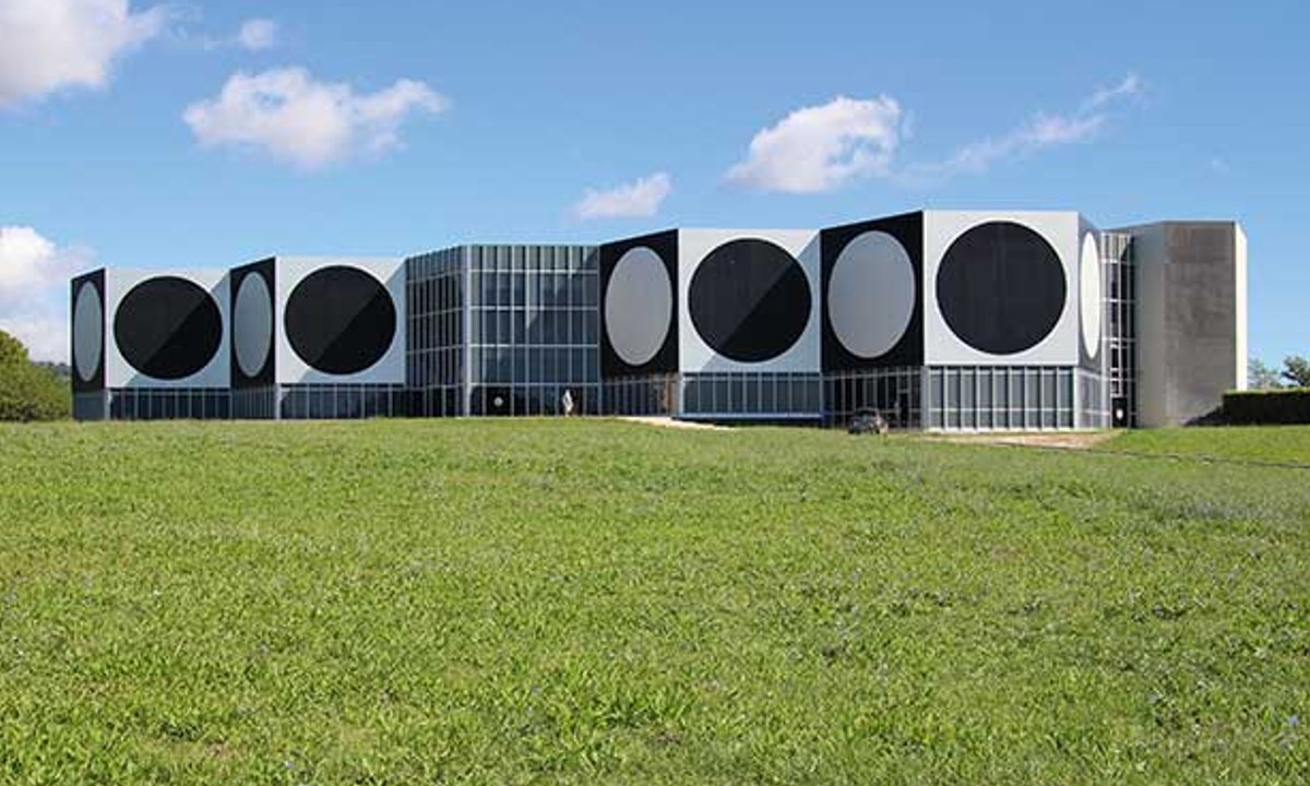 Victor Vasarely’s crumbling Aix legacy to be restored – The Art Newspaper Victor Vasarely’s crumbling Aix legacy to be restored – The Art Newspaper