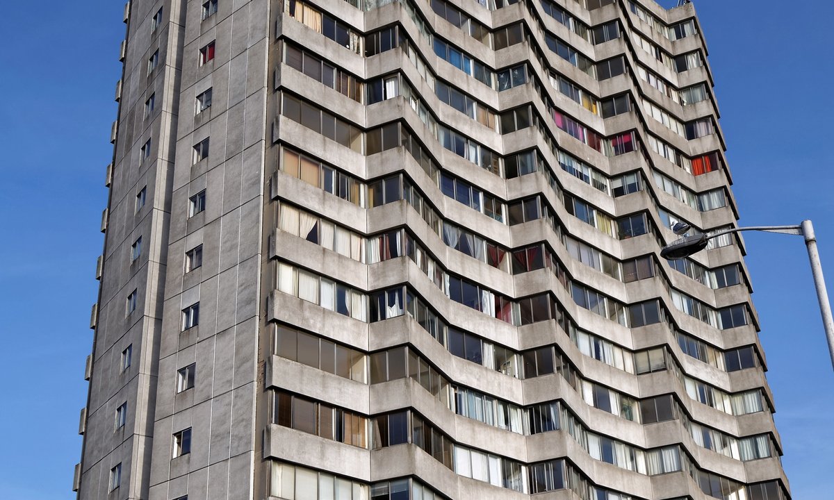 Towering cost: Tracey Emin hit with £160,000 bill to fix Margate flats – The Art Newspaper Towering cost: Tracey Emin hit with £160,000 bill to fix Margate flats – The Art Newspaper