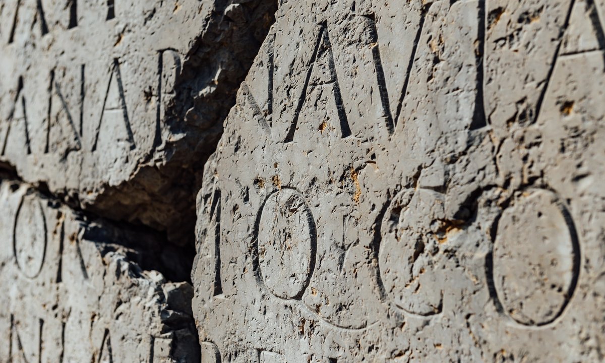 The mysteries of Roman inscriptions are being solved with a new AI tool