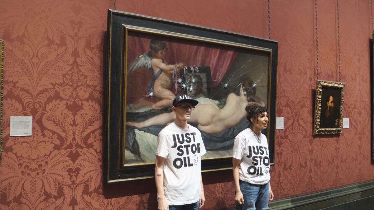 Climate activists attack Velázquez's Rokeby Venus at the National Gallery in London in 2023
Just Stop Oil