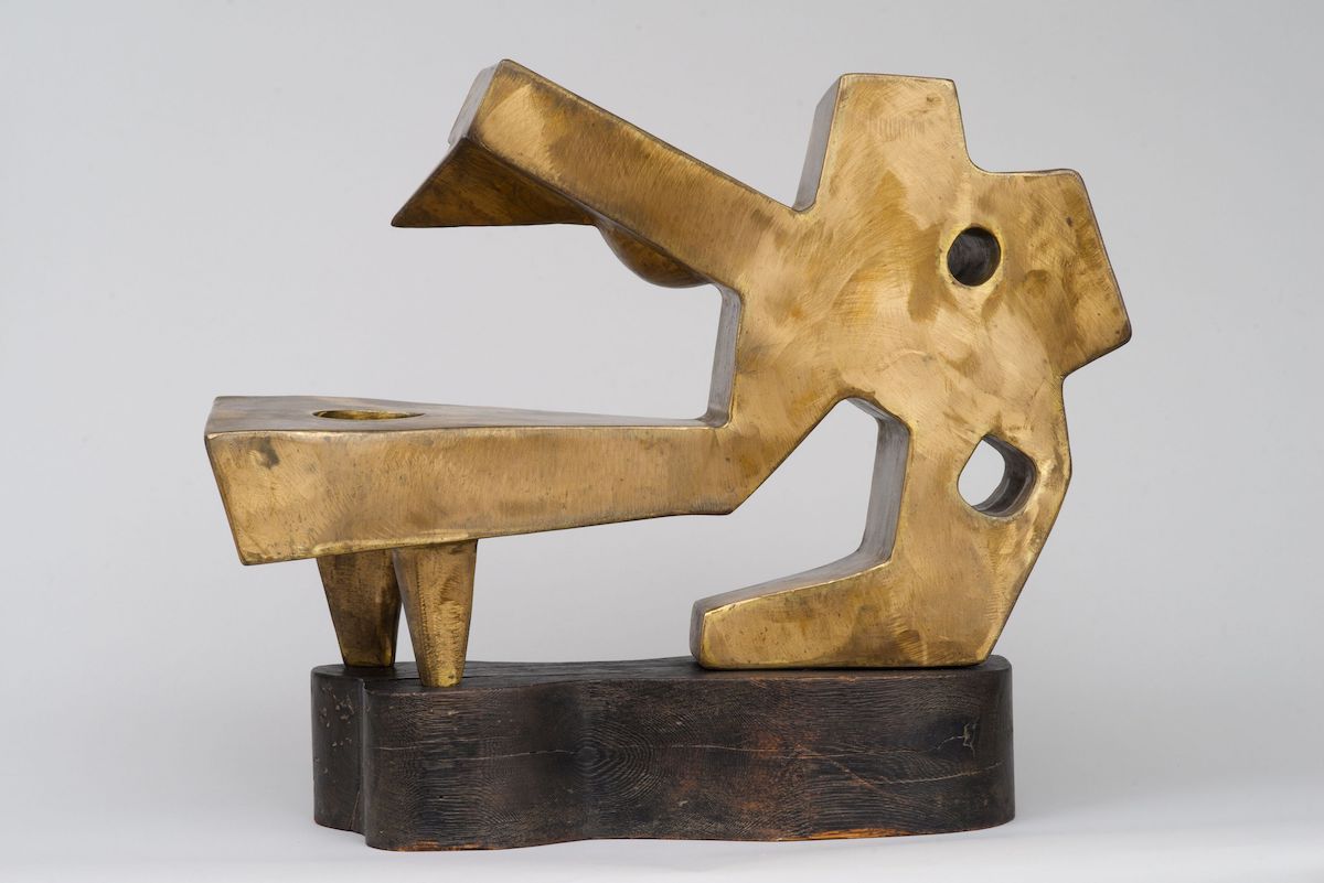 David Smith, Euterpe and Terpischore (1946) Courtesy the Estate of David Smith and Hauser & Wirth © 2021 The Estate of David Smith / Licensed by VAGA at Artists Rights Society (ARS) NY. Photo: Jerry L. Thompson.