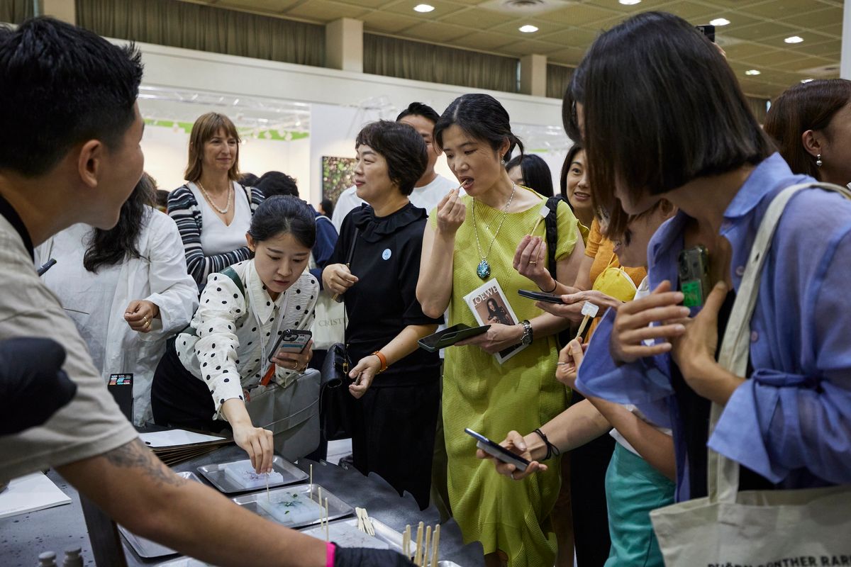 A participatory and tasty art experience at Frieze Seoul courtesy the collective ikkibawiKrrr Photo by Lets Studio. Courtesy of Lets Studio and Frieze.