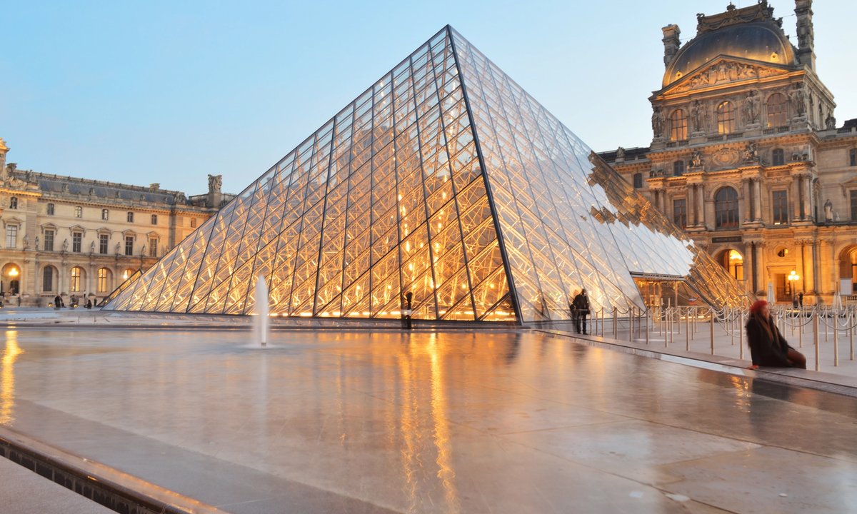 Louvre heist sparks cross-party ire amid reports of 'persistent delays' to security updates