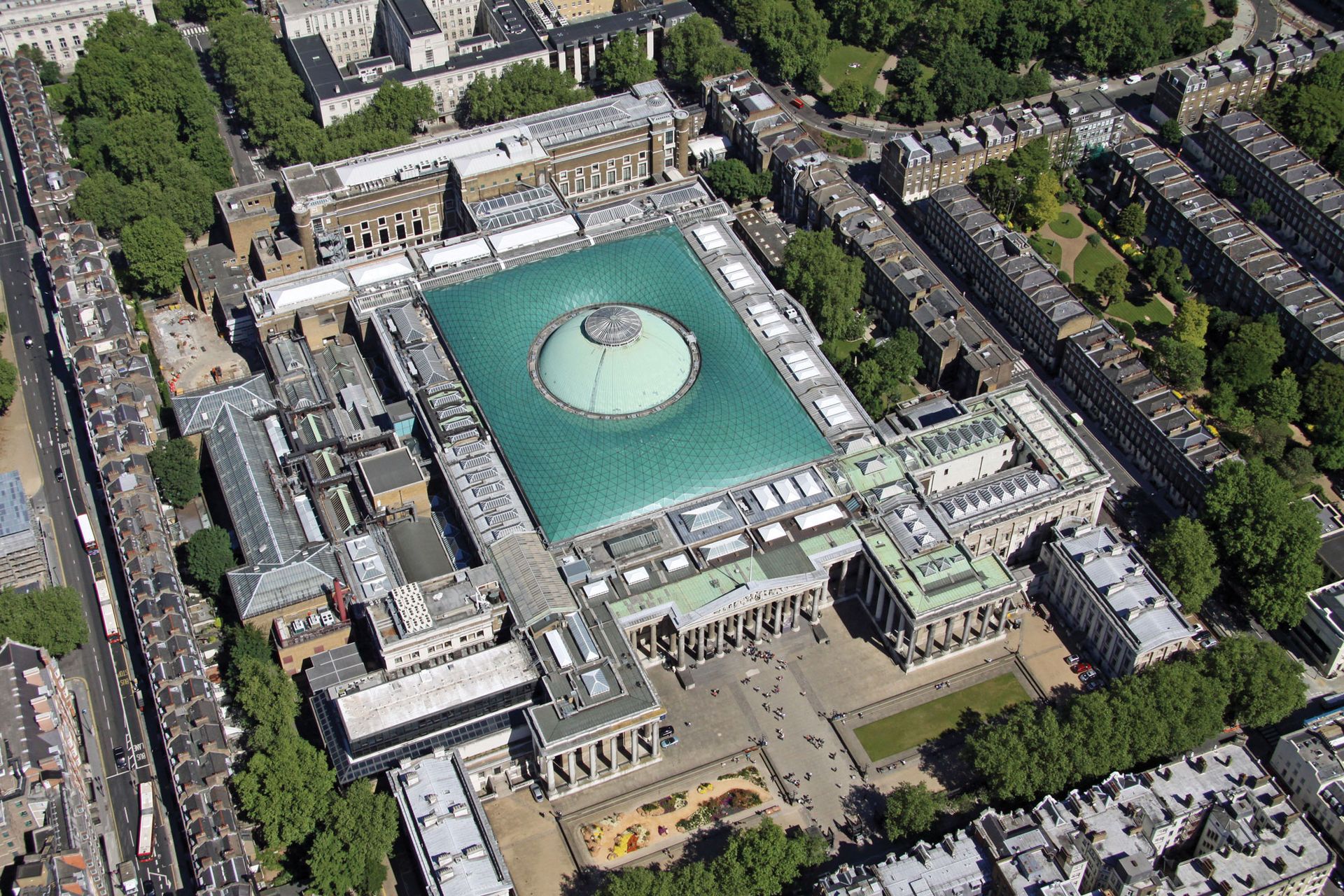 A major challenge in maintaining the British Museum is that there is no uniform structure, with buildings of different designs having been added at various times. Photo: APS(UK)/Alamy. 