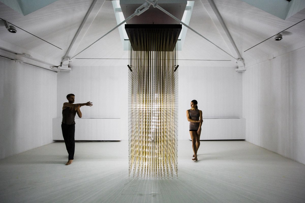 Random International's Future Self (2012) Photo: Ravi Deepres. Courtesy Future\Pace. Performance by Studio Wayne McGregor to a score by Max Richter