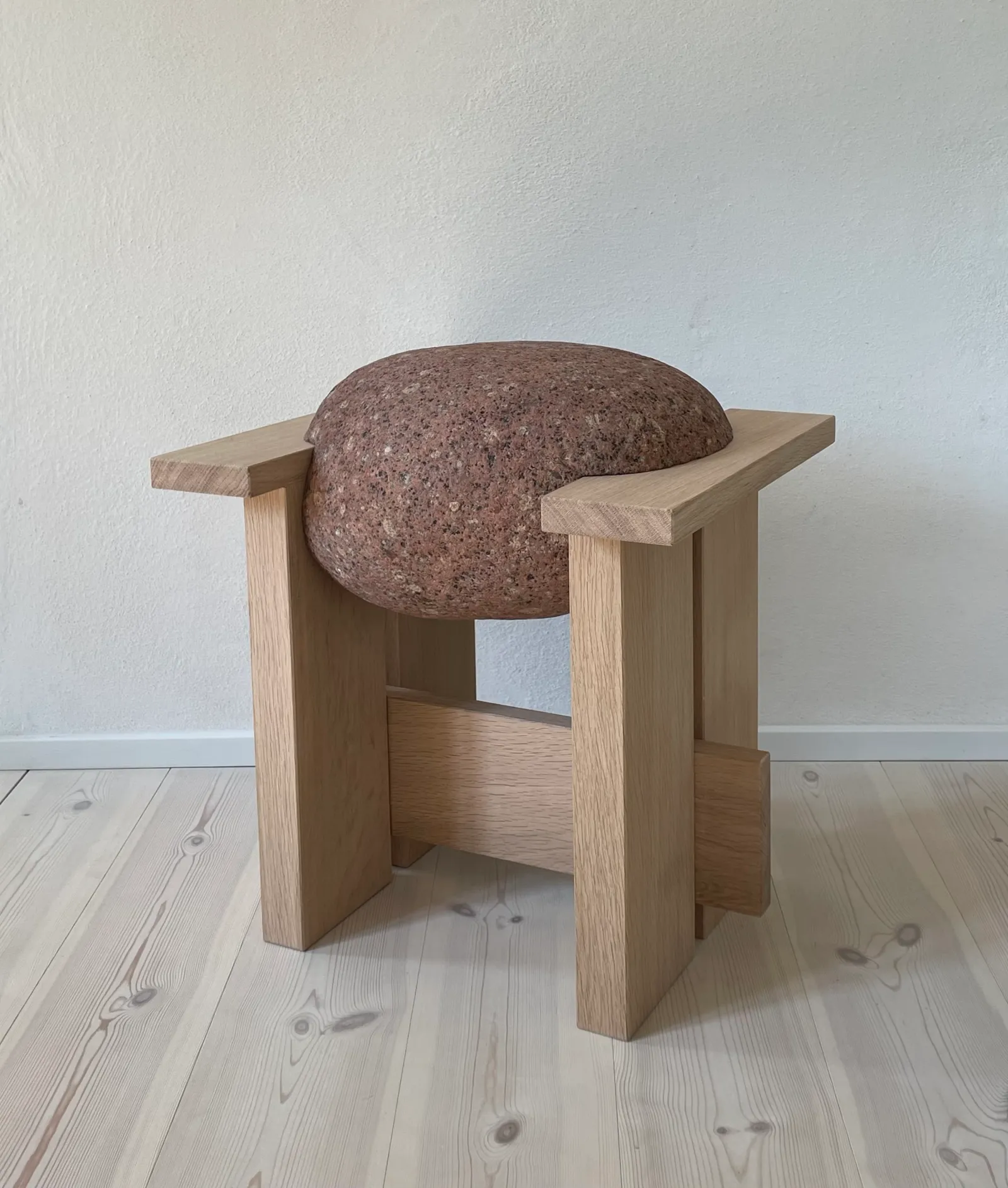 Stool 08