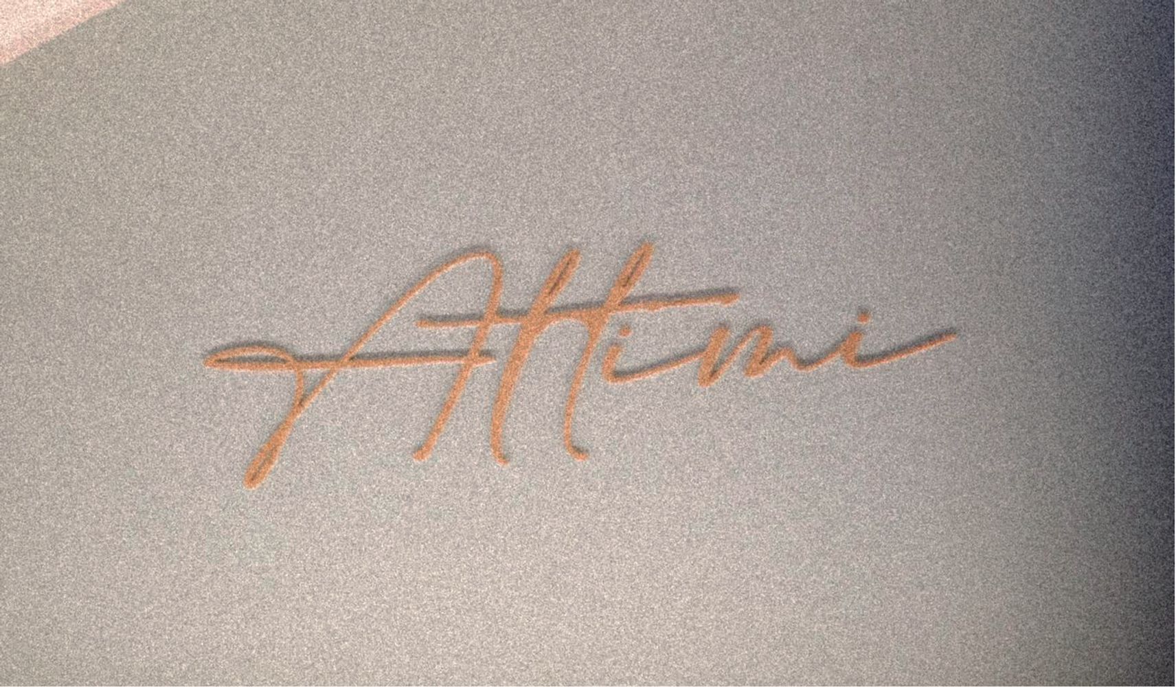 Logo Attimi su parete