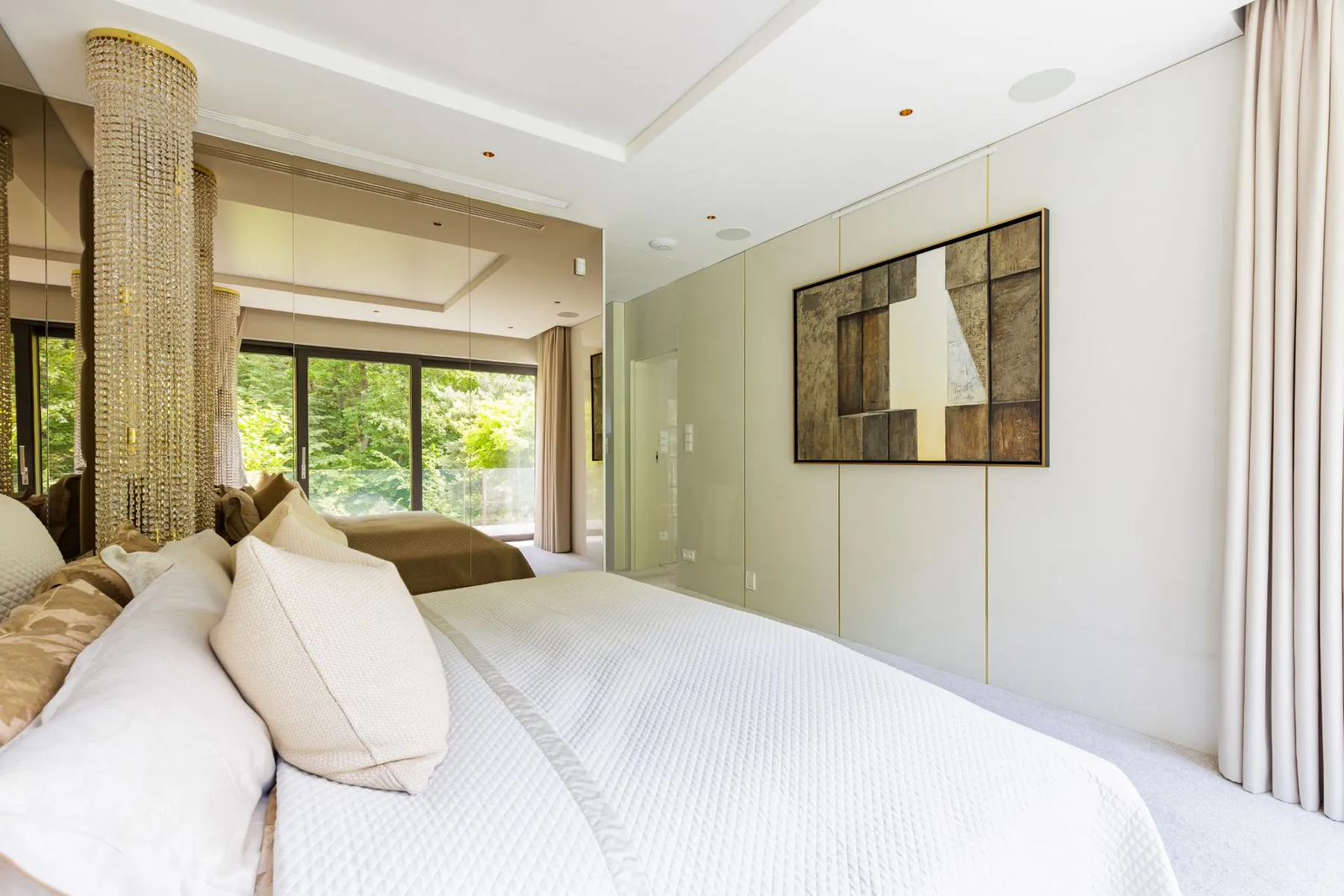 A modernist villa in Młociny, Warsaw, view 5 of 8
